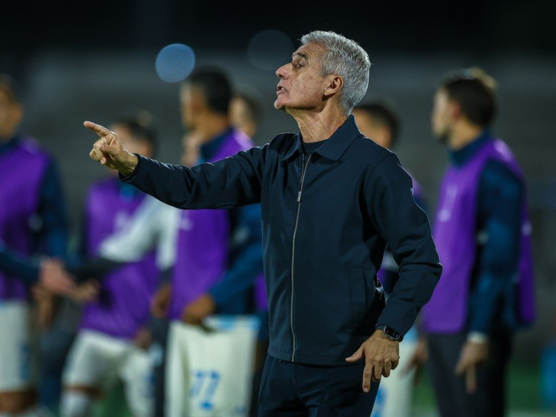 Castro diz que tentou mudar cobrador do 3º pênalti do Grêmio: 'Não consegui passar a ordem'