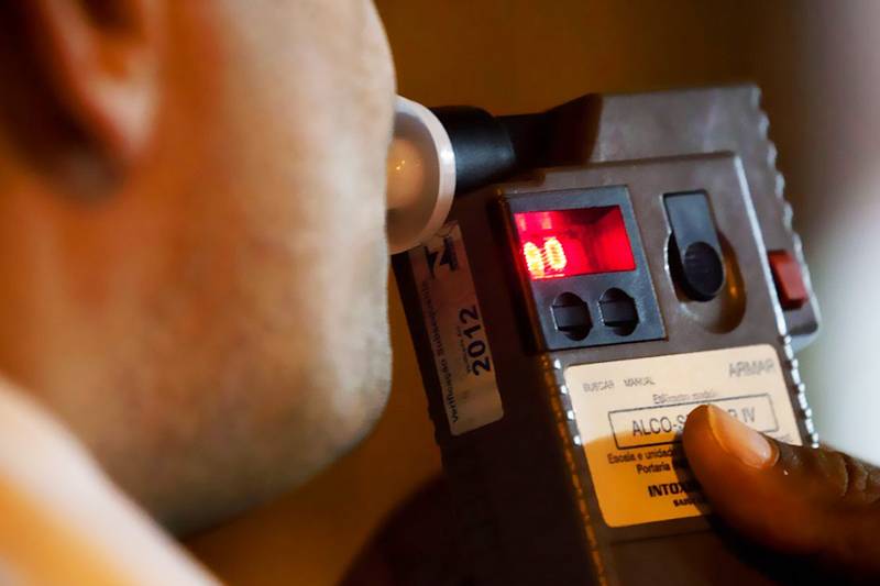 Homem é preso após teste do etilômetro em Santo Ângelo