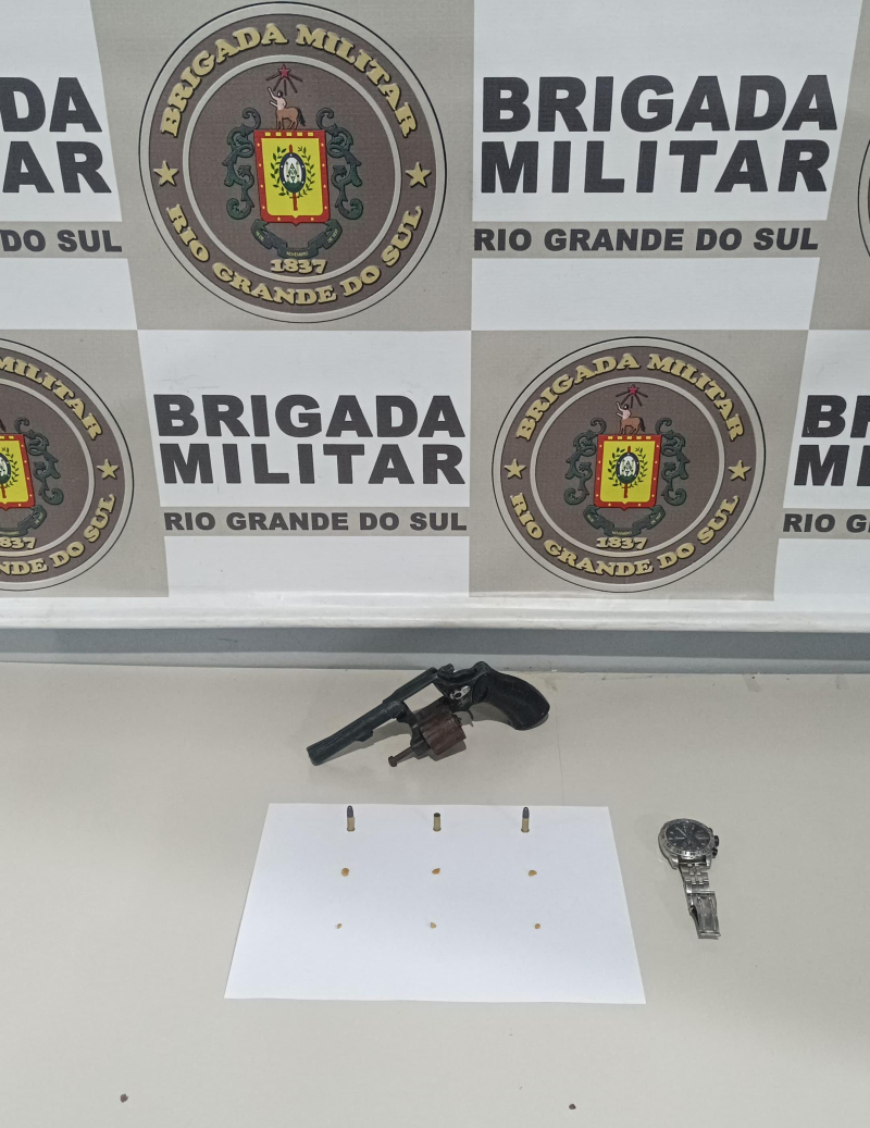 Brigada Militar de Ijuí prende homem por tráfico, disparo de arma e porte ilegal