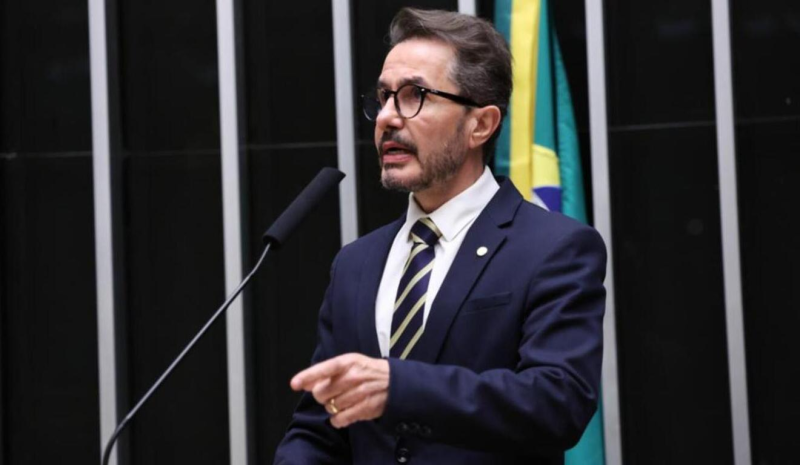 Emenda do deputado gaúcho Sérgio Turra ganha força como alternativa para destravar votação sobre o fim da escala 6x1