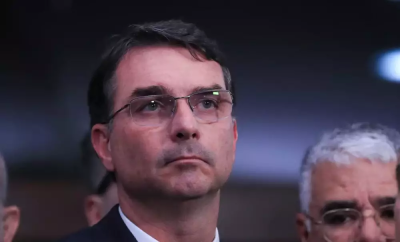Ala do PL avalia prestação de contas de Flávio Bolsonaro como fator para definir apoio