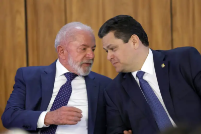 Lula aguarda sinal positivo de Alcolumbre sobre PEC do fim da escala 6x1