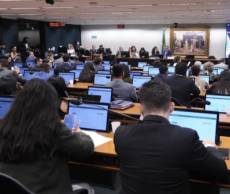 CCJ da Câmara aprova redução da maioridade penal de 18 anos para 16 anos