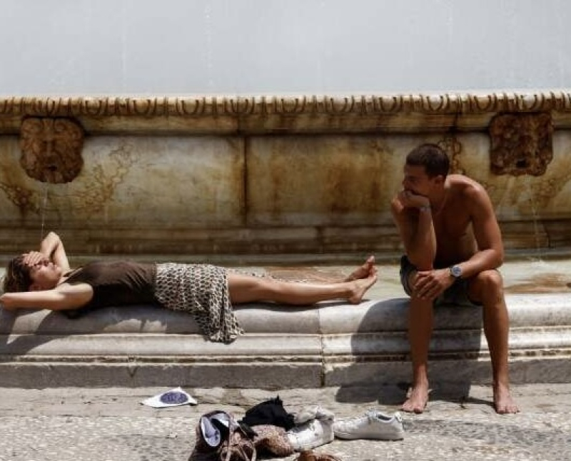 Europa sofre com onda de calor, e França restringe consumo de álcool
