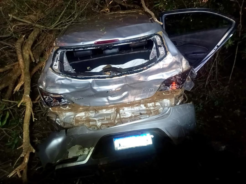 Colisão entre caminhão e carro deixa duas pessoas feridas em São Luiz Gonzaga