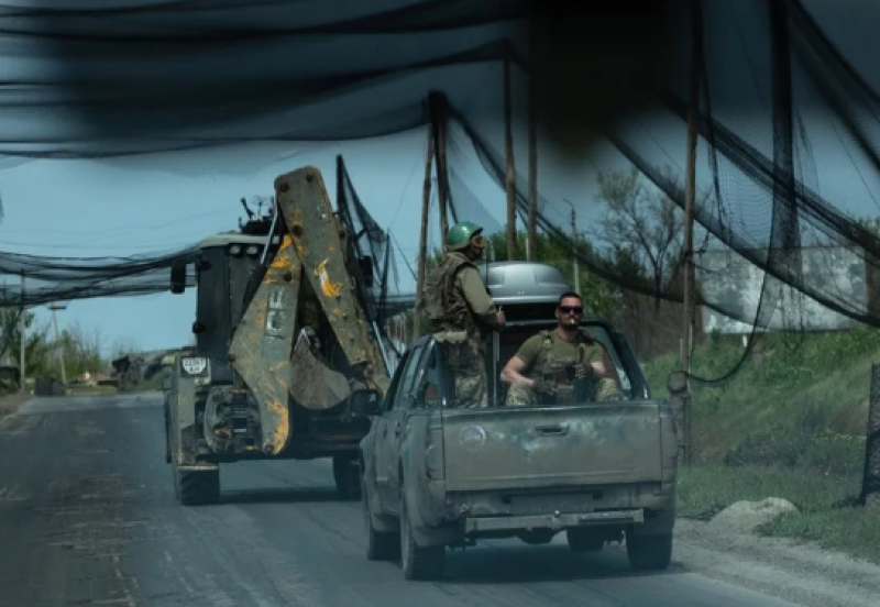 Cerca de 1,6 milhão de crianças ucranianas submetidas à militarização russa