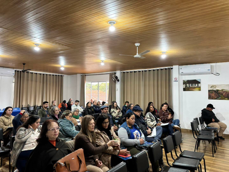 Bossoroca sedia Workshop Regional de Artesanato
