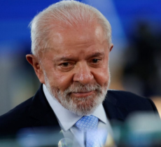 Lula diz que diálogo com os EUA não teve reciprocidade e que Brasil seguirá negociando