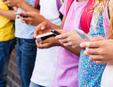 O desafio de proteger crianças e adolescentes na era das redes sociais 