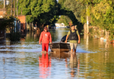 Após chuva, população deve redobrar cuidados para evitar doenças e acidentes no Rio Grande do Sul