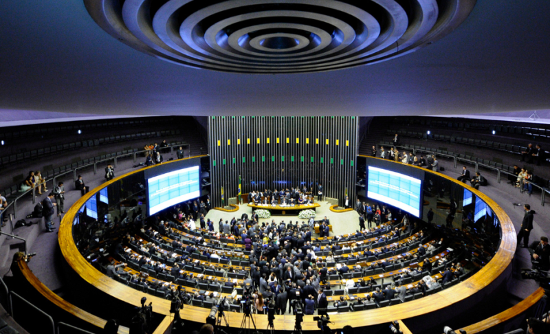 Como funciona a eleição de deputados federais e estaduais no Brasil? 