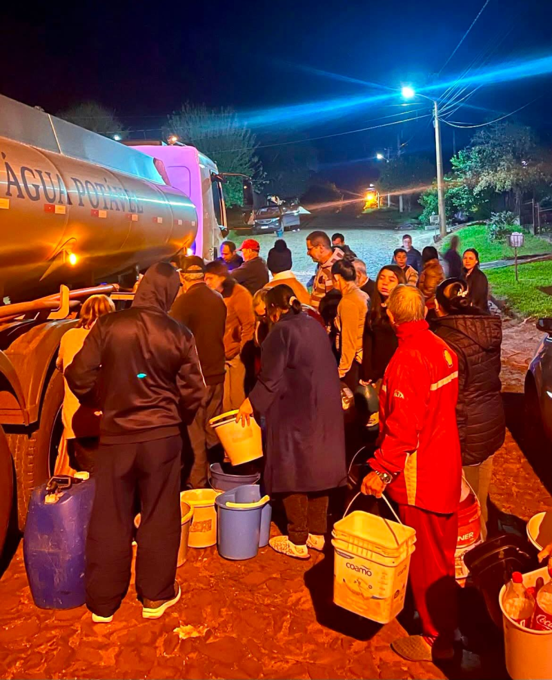 Falta de água atinge mais de 13 bairros em São Luiz Gonzaga e moradores recorrem a caminhão-pipa