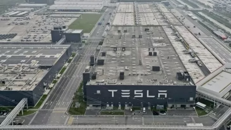 Tesla avalia apresentar novo carro com propulsão para “voar”
