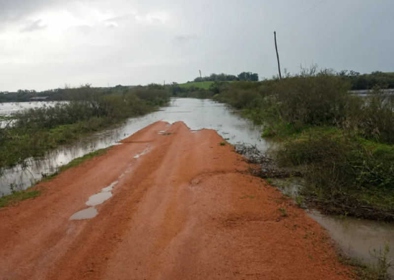 Chuva causa transtornos em Pedras Altas