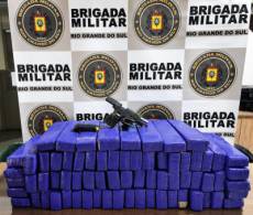 Mulher é presa com mais de 50 quilos de maconha na ERS-342, em Cruz Alta