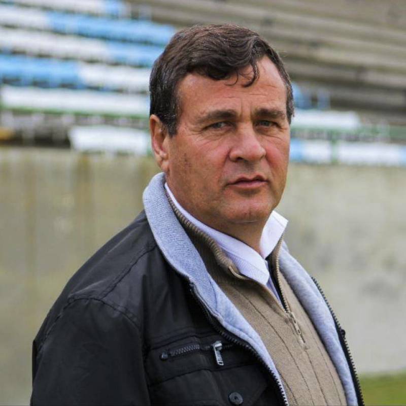 Técnico Valduíno Alves sai do Elite