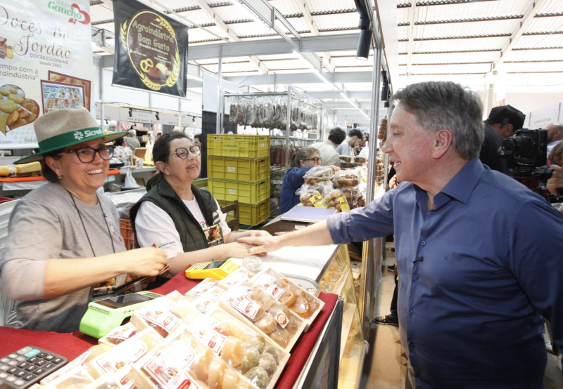 Em visita a Expointer, Rigotto prestigia a força do agro gaúcho