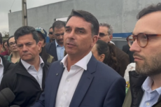 Flávio Bolsonaro chama Moraes de “laranja podre” e critica atuação no STF