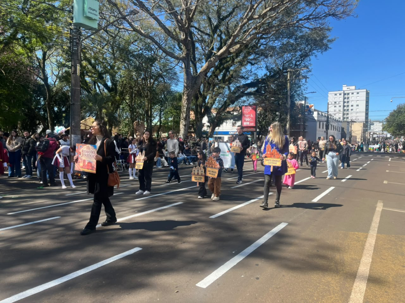 Santo Ângelo realiza Desfile Cívico-Militar de 7 de Setembro