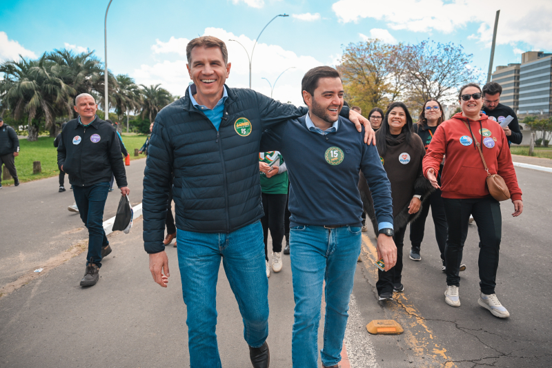 Gabriel Souza cumpre agenda de campanha no 7 de Setembro em Porto Alegre