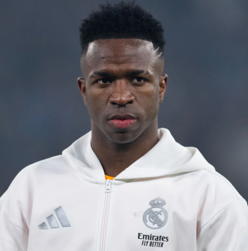 Vini Jr. e mais 2 brasileiros concorrem à Bola de Ouro; Raphinha e CR7 fora