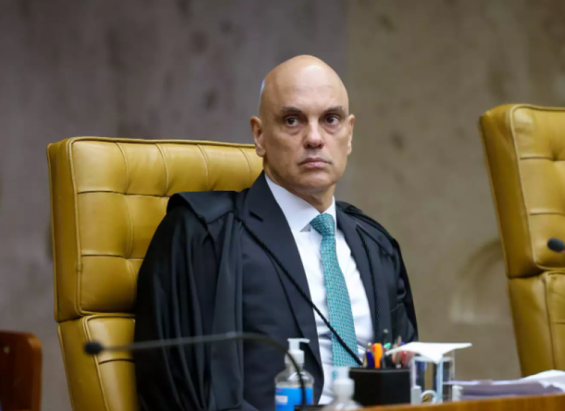 Após crise no Supremo, ministro Alexandre de Moraes acumula 55 pedidos de impeachment