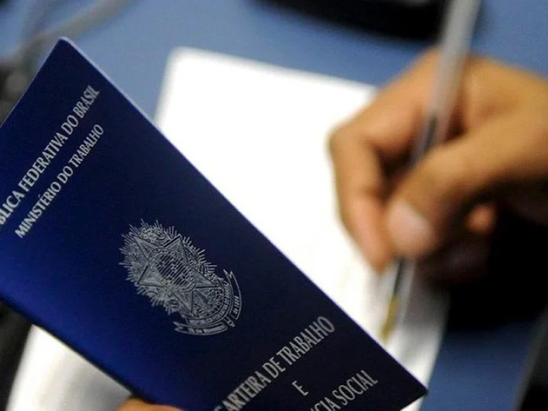Desemprego fica em 5,3% e renda chega a R$ 3.777