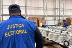 Urna eletrônica faz 30 anos com mais acessibilidade e segurança reforçada