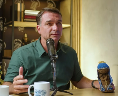 Flávio Bolsonaro desiste de debate da Globo: 