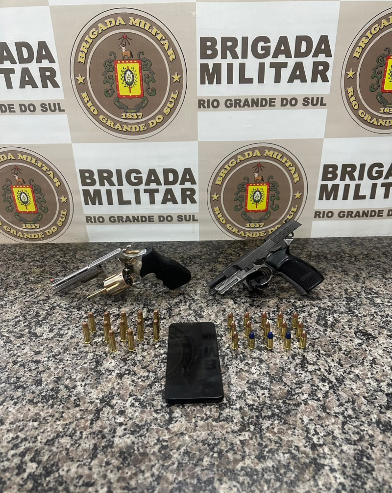 Dois homens são presos por porte irregular de armas de fogo de calibre restrito em Santo Ângelo