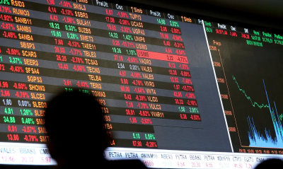 Dólar cai a R$ 5 e Bolsa sobe quase 8%