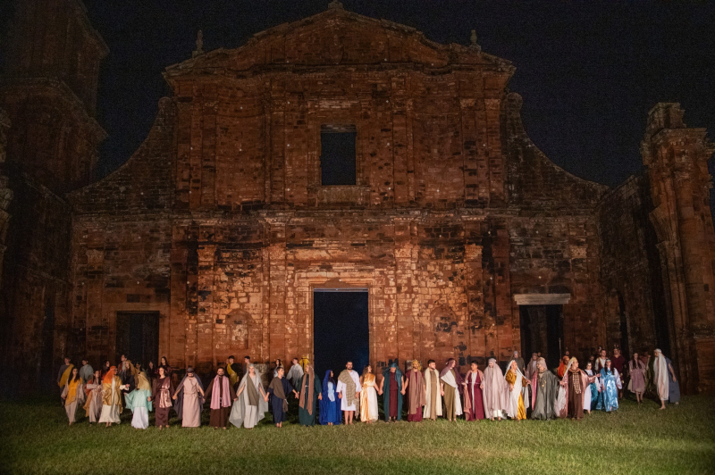 Espetáculo Paixão de Cristo leva São Miguel à final do Prêmio Boas Práticas da Famurs