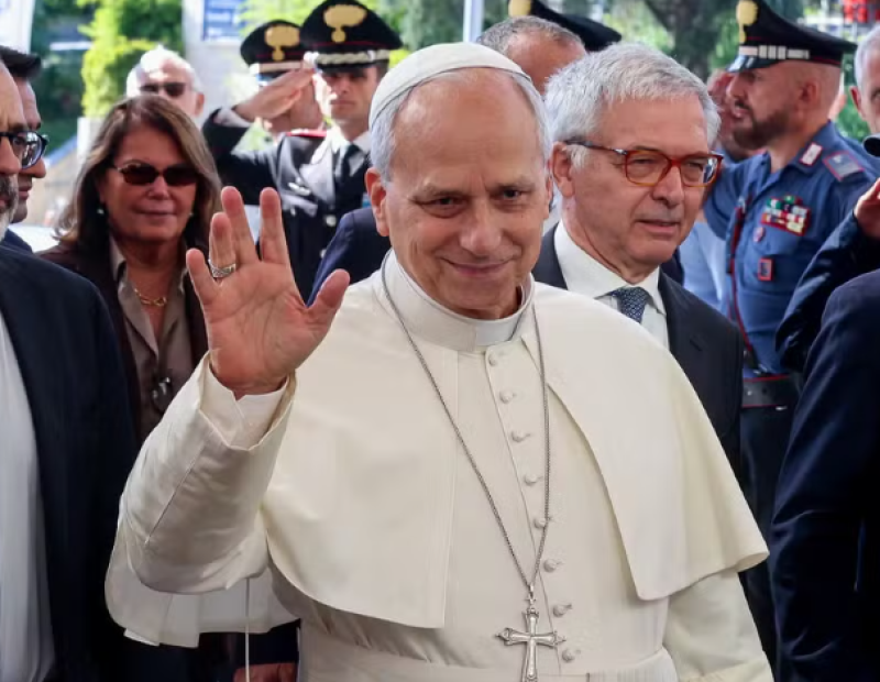 Papa fala ao telefone com Putin, oferece mediação na guerra e pede corredor humanitário