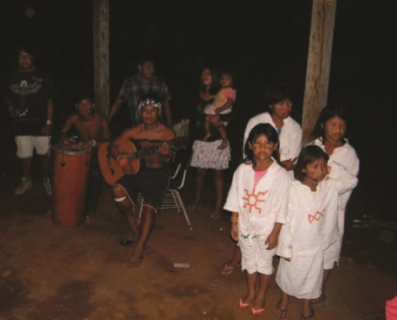 Índios guaranis pedem auxílio da comunidade em Santo Ângelo 
