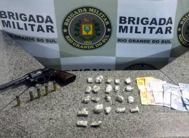 Brigada Militar apreende dois adolescentes com maconha e arma de fogo em Ijuí 