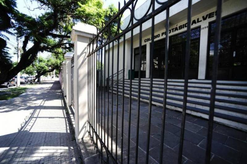 O que se sabe sobre a conclusão do ano letivo nas escolas do RS