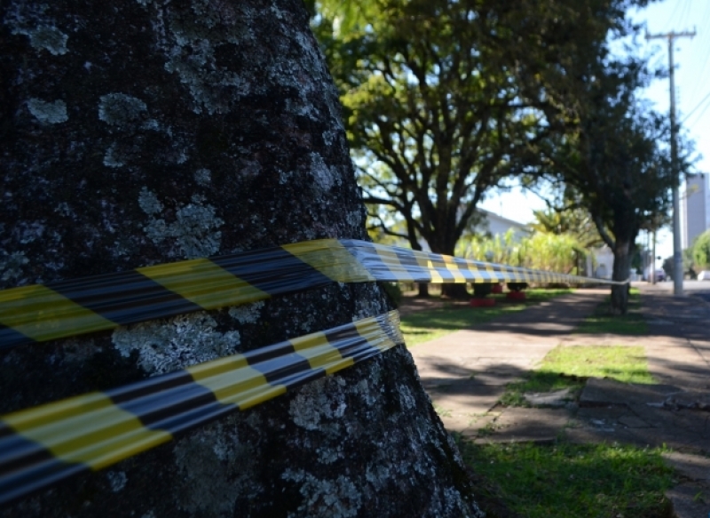 Praças públicas são isoladas em Frederico Westphalen 