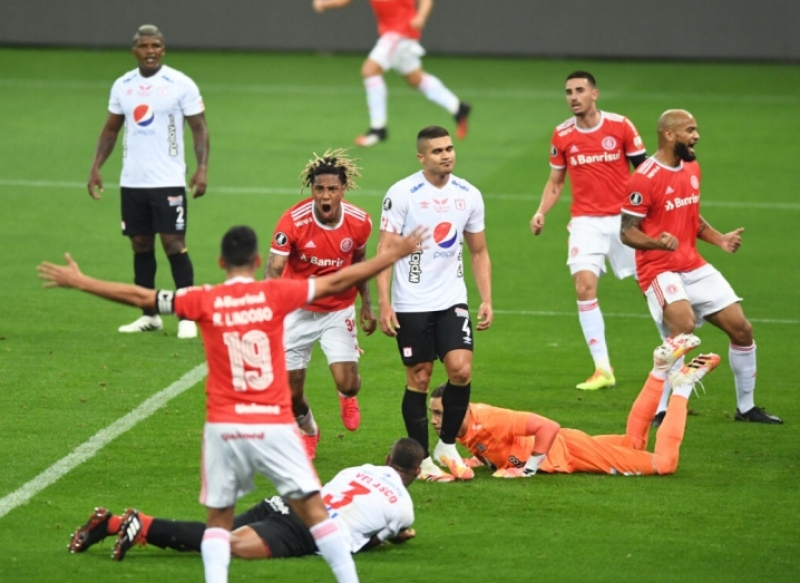 Inter vence o América de Cali no Beira-Rio