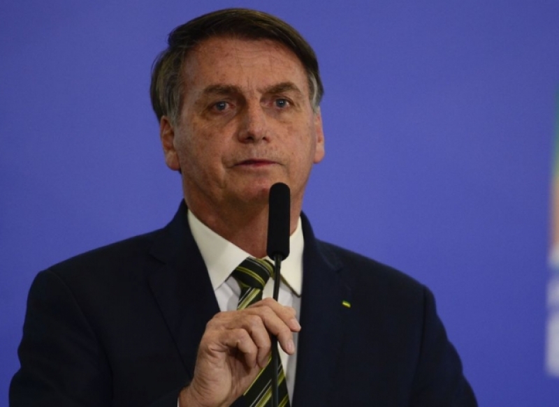 Bolsonaro afirma que governo distribuirá vacina para a Covid-19 após aprovação da Anvisa